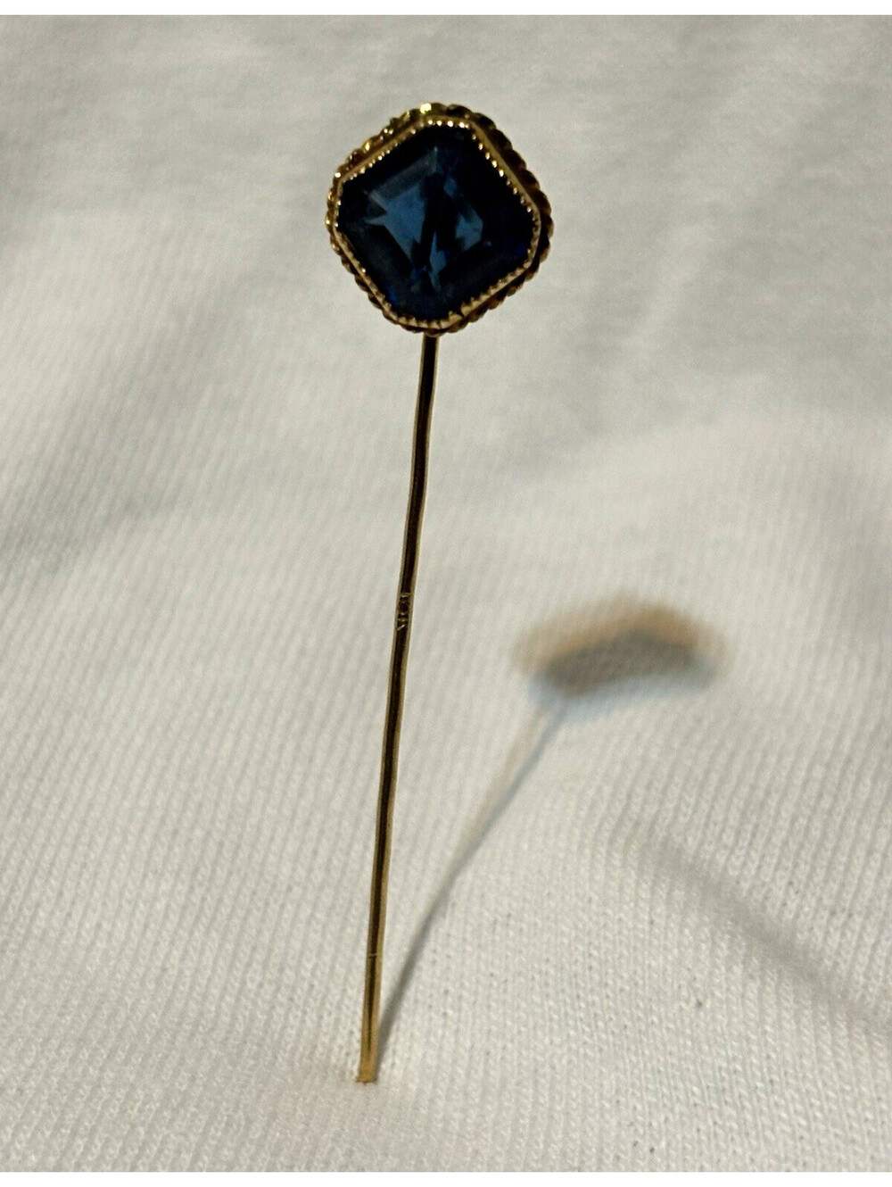 10K Antique Stick Hatpin Blue Glass Stone Square Top